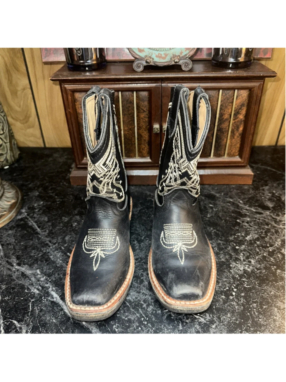 Tinaja Youth Black Cowboy Boots with White Western Stitching Size 1.5